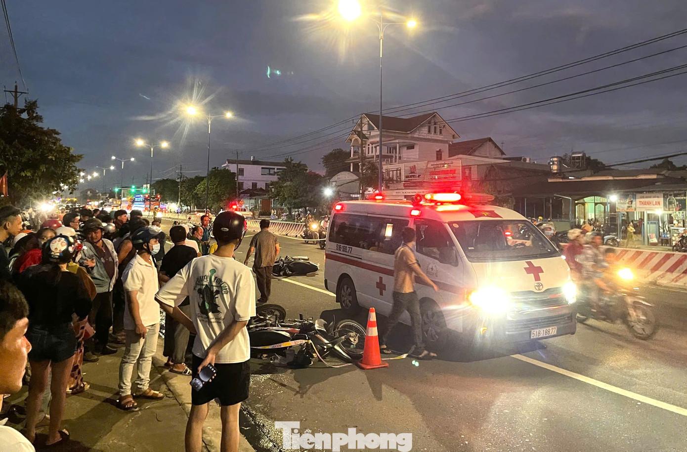 Tai nạn liên hoàn hy hữu trên đường ở TPHCM, 4 người thương vong- Ảnh 2.